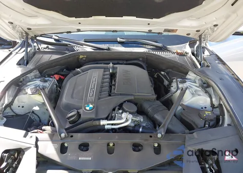 2015 BMW 740I z USA, uszkodzony, nr VIN WBAYA6C54FGK16635